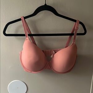 PINK Victoria's Secret Pink T-Shirt Bra with Underwire Support